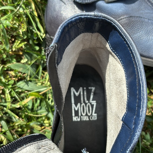 Miz Mooz Slate Blue Ankle Boots size 38 (7.5) - Picture 5 of 9